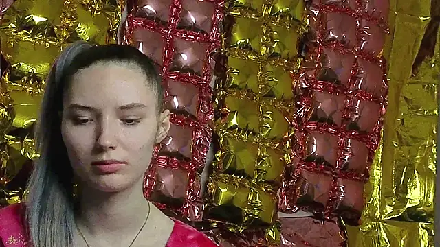 _kikiclark__ 即時 XXX 聊天