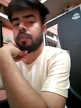 soniriyaa010101 Adlı Modelin Canlı XXX Sohbeti