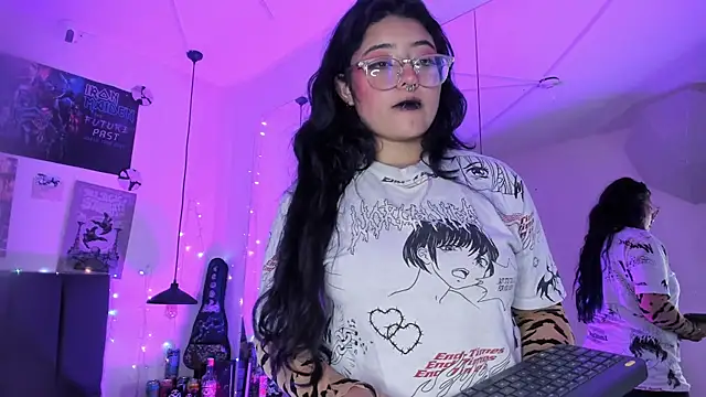 SabrinaV_ 即時 XXX 聊天