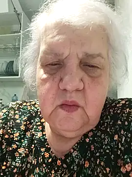 HapinessLoveeのライブXXXチャット