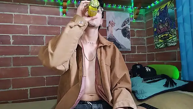 PaulDamico Adlı Modelin Canlı XXX Sohbeti