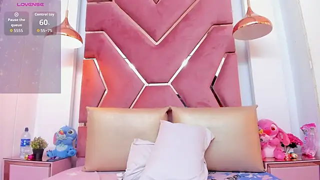 Charlotte-Wrightn Webbikameraesitys