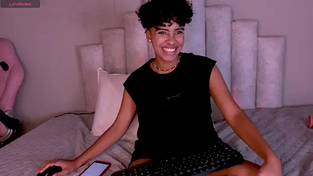 BeckaBlue 即時 XXX 聊天