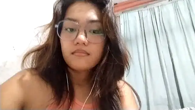 OliviaCarchi 即時 XXX 聊天