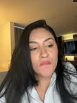 AnushaKumari Adlı Modelin Web Kamerası Şovu