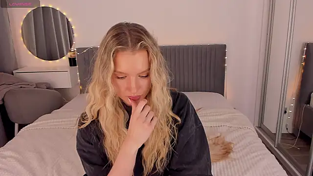 CassieRayss Chat XXX in diretta