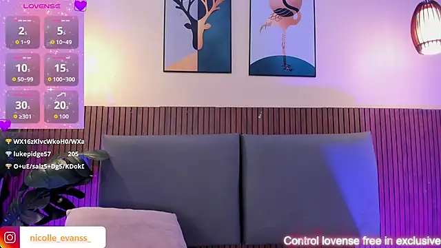 NicolleeEvanss Chat XXX in diretta