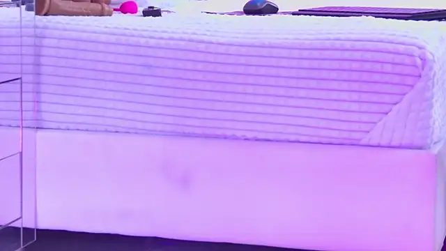 Онлайн чат XXX AlliciaKim