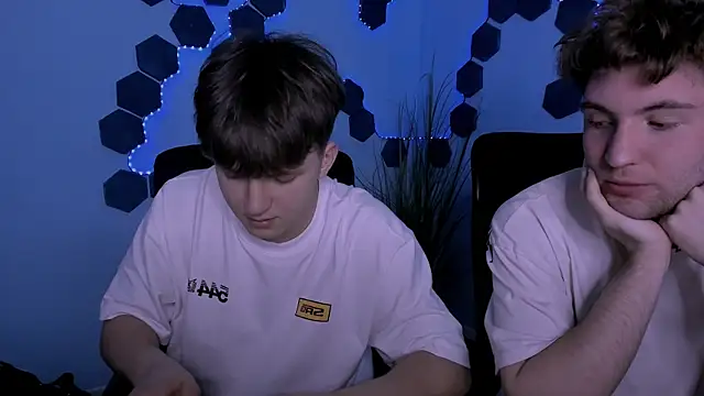 travis_wolf_ Chat XXX in diretta