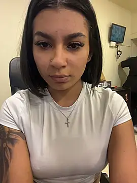 AlyssaRay élő XXX-chatje