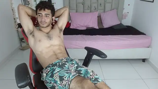 Caius_fox লাইভ XXX চ্যাট