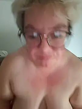 Bella_Blue6 在線直播表演