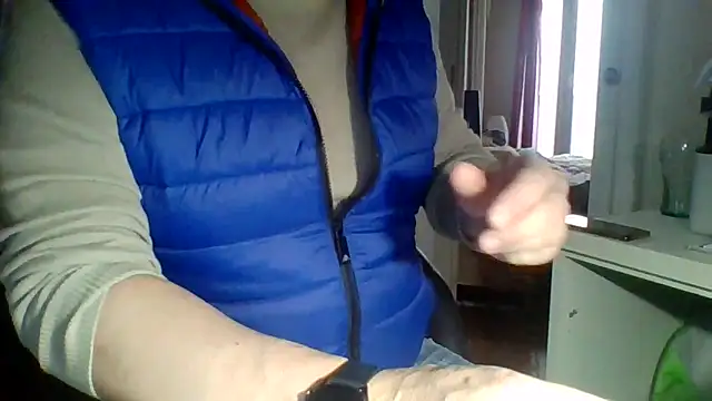 woww791 Adlı Modelin Canlı XXX Sohbeti