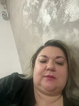 دردشة MikyVesela الجنسية المباشرة