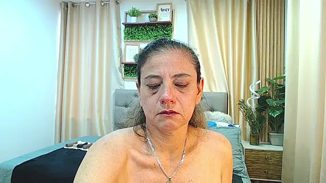 sasi_luna 即時 XXX 聊天