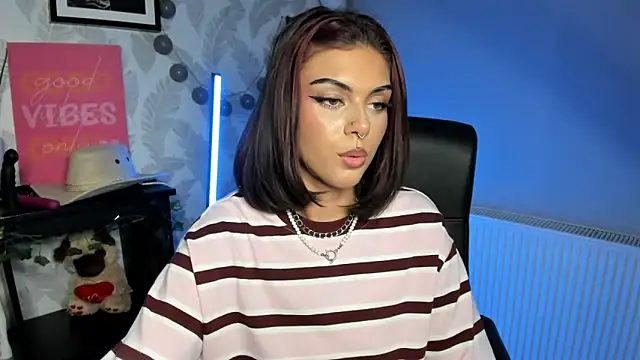 Nova_SIN Chat XXX in diretta