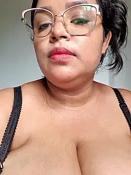 Albanis1 Chat XXX in diretta