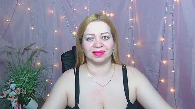 OliviaVerr 即時 XXX 聊天