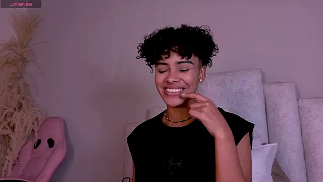 BeckaBlue 即時 XXX 聊天