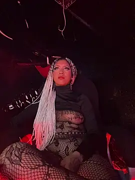 Laila_LS Chat XXX in diretta