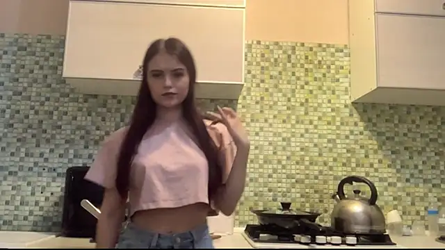 KikiAmino Chat XXX in diretta