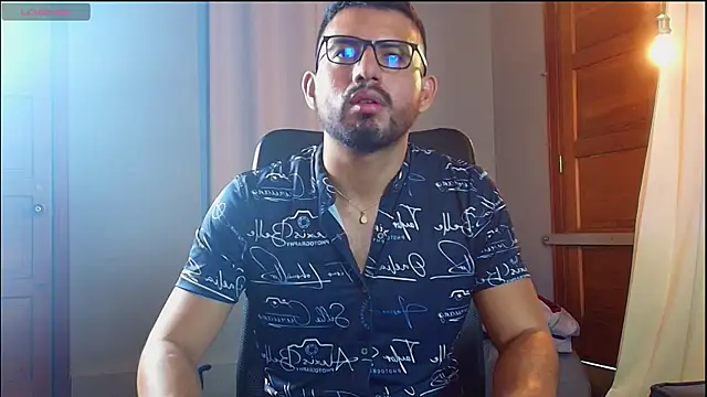 JacobWestt élő XXX-chatje