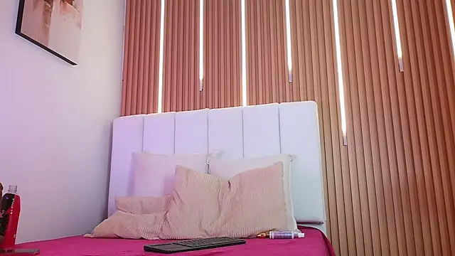 KimSensual_ Chat XXX in diretta