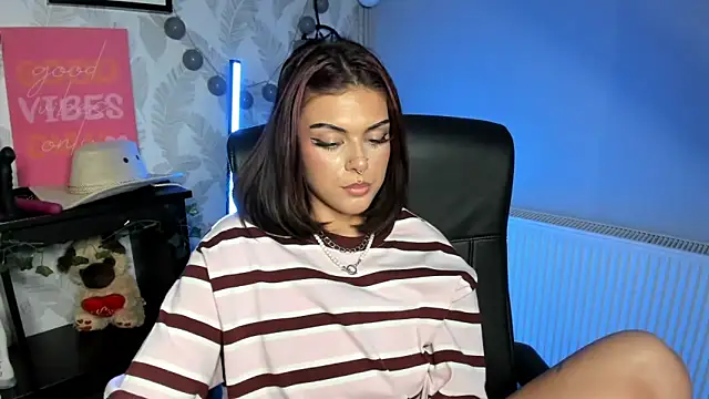 Nova_SINのライブXXXチャット