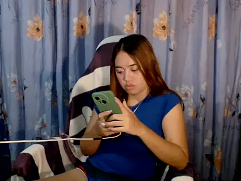 urlover_mae26 Obrolan Langsung XXX