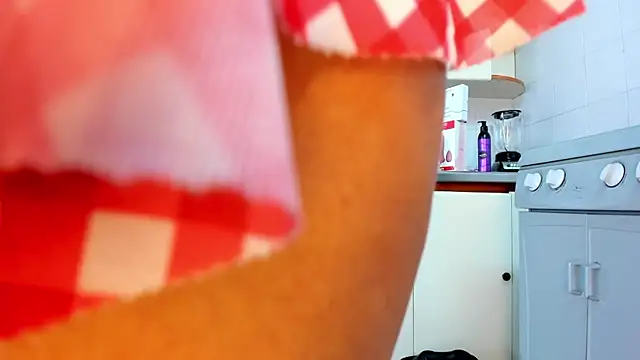 BustyGlow Adlı Modelin Canlı XXX Sohbeti