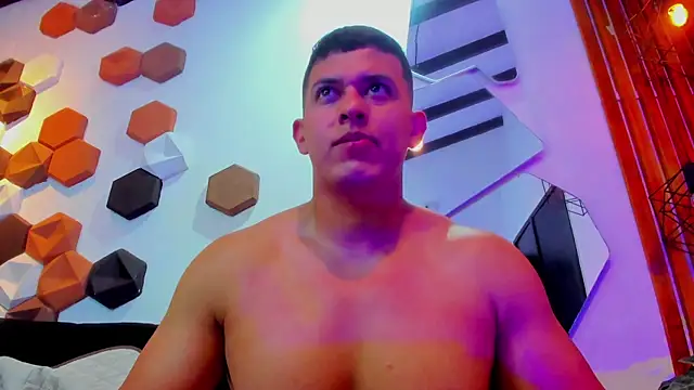 RomanCroft 即時 XXX 聊天