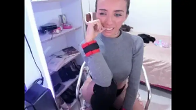 Chatroom XXX en direct de megan_doll2123