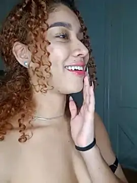 Chatroom XXX en direct de Sienna_brunette