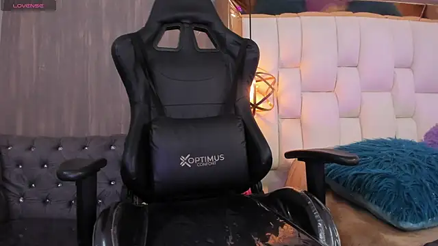 Foxxy_Doll's Live XXX Chat