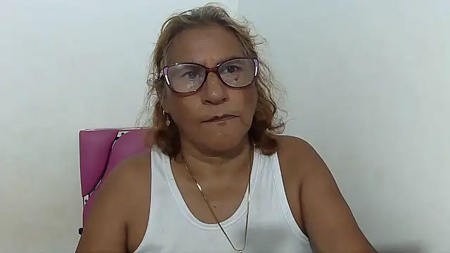 Chat +18 de charrysexy1 ao vivo