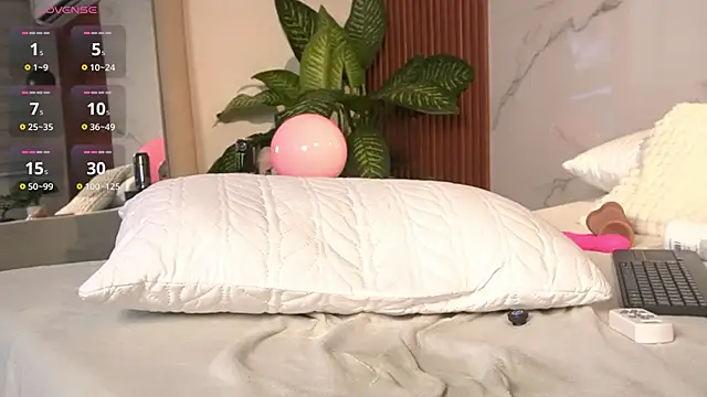 SophieCollins_1's Live XXX Chat