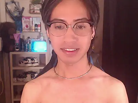 Erin_23 Adlı Modelin Canlı XXX Sohbeti