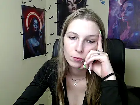 StrangerGi élő XXX-chatje