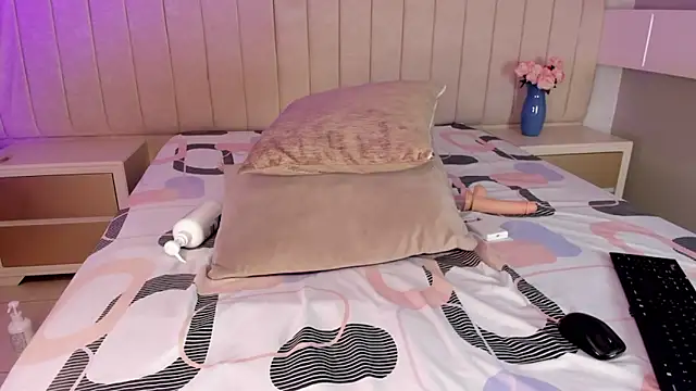 Littleolivia_ élő XXX-chatje