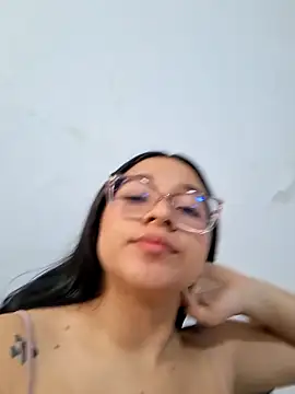 -VICKKY élő XXX-chatje