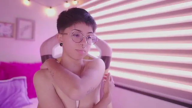 Chat XXX Live tommy_blue