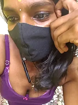 Honey_rosetamil's Live XXX Chat