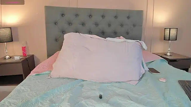 _miss_mia Chat XXX live