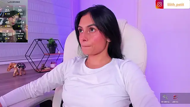 lilith_petit_ élő XXX-chatje