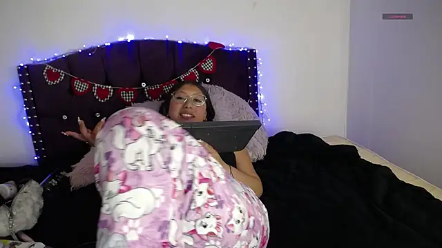 sienna_rose_pym élő XXX-chatje