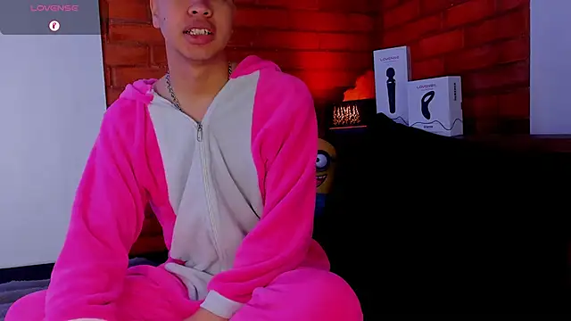 แชท XXX สดของ Lee_Colee