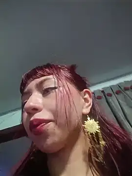 DollVortex élő XXX-chatje