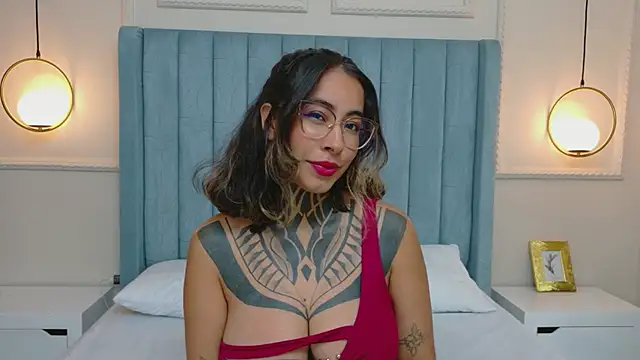 NicoleBlum 现场XXX聊天