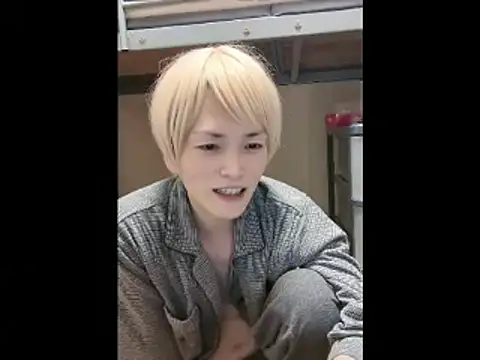 Show modela mgnhiroyuki na web-kameri