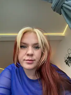 AnjaAmelia Chat XXX in diretta